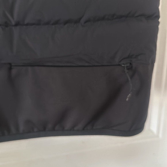 Lululemon Men's All Down Vest - Picture 4 of 9